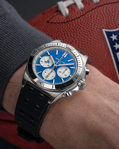 Breitling Chronomat B01 42 NFL Detroit Lions Edition AB01342B1CCS1