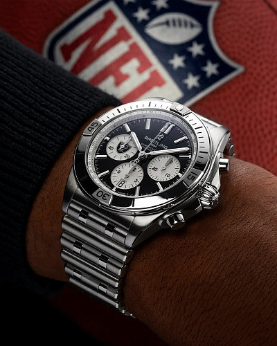 Breitling Chronomat B01 42 NFL Las Vegas Raiders Edition AB01342B1B1A1